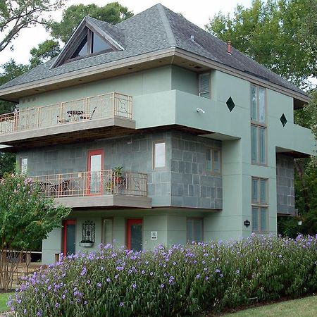 Abigaile'S Treehouse Otel Bryan Dış mekan fotoğraf