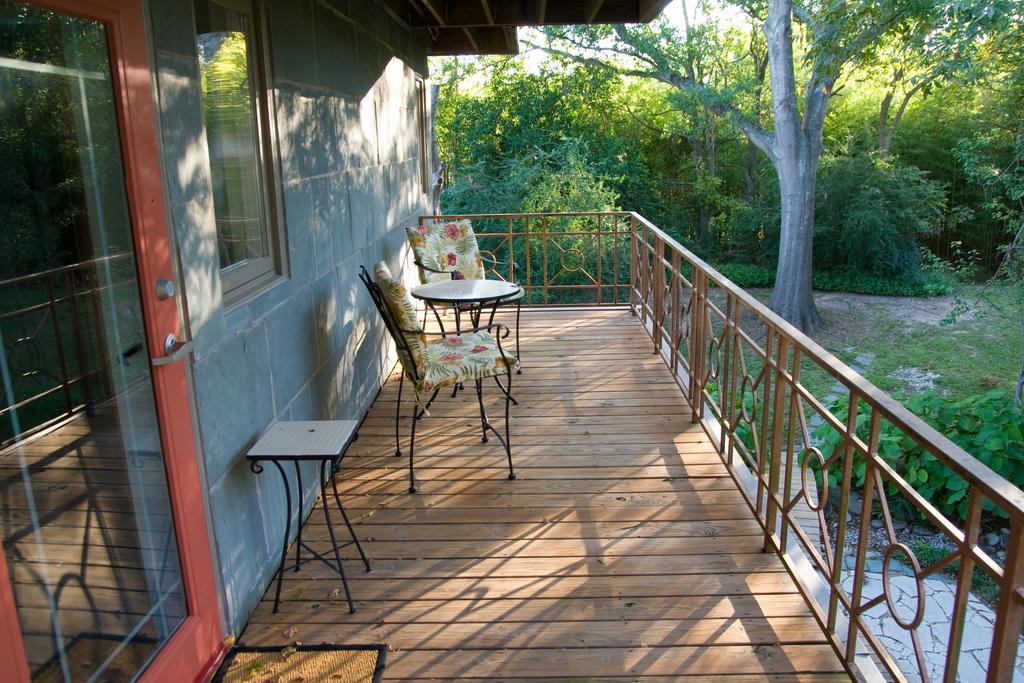 Abigaile'S Treehouse Otel Bryan Dış mekan fotoğraf